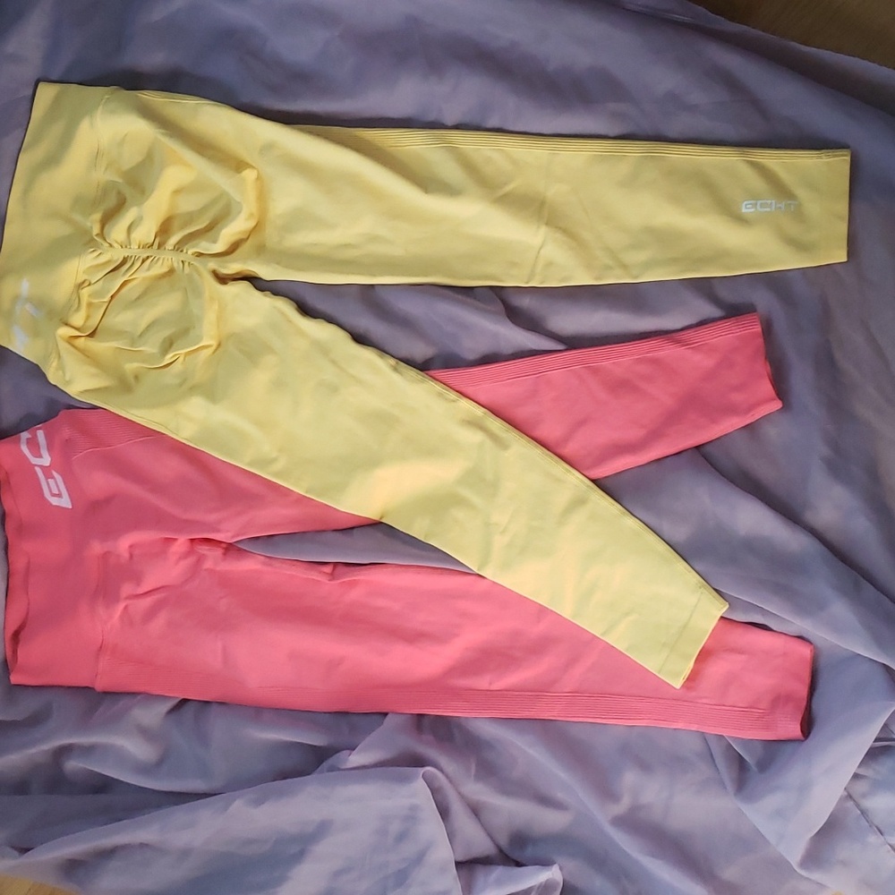 Echt 2 pair Arise Scrunch leggings